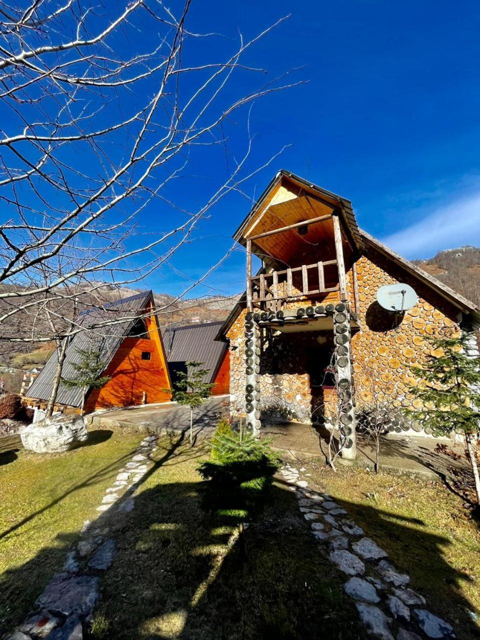 Vilat Suka Mkushit Shkoder Luaran gambar
